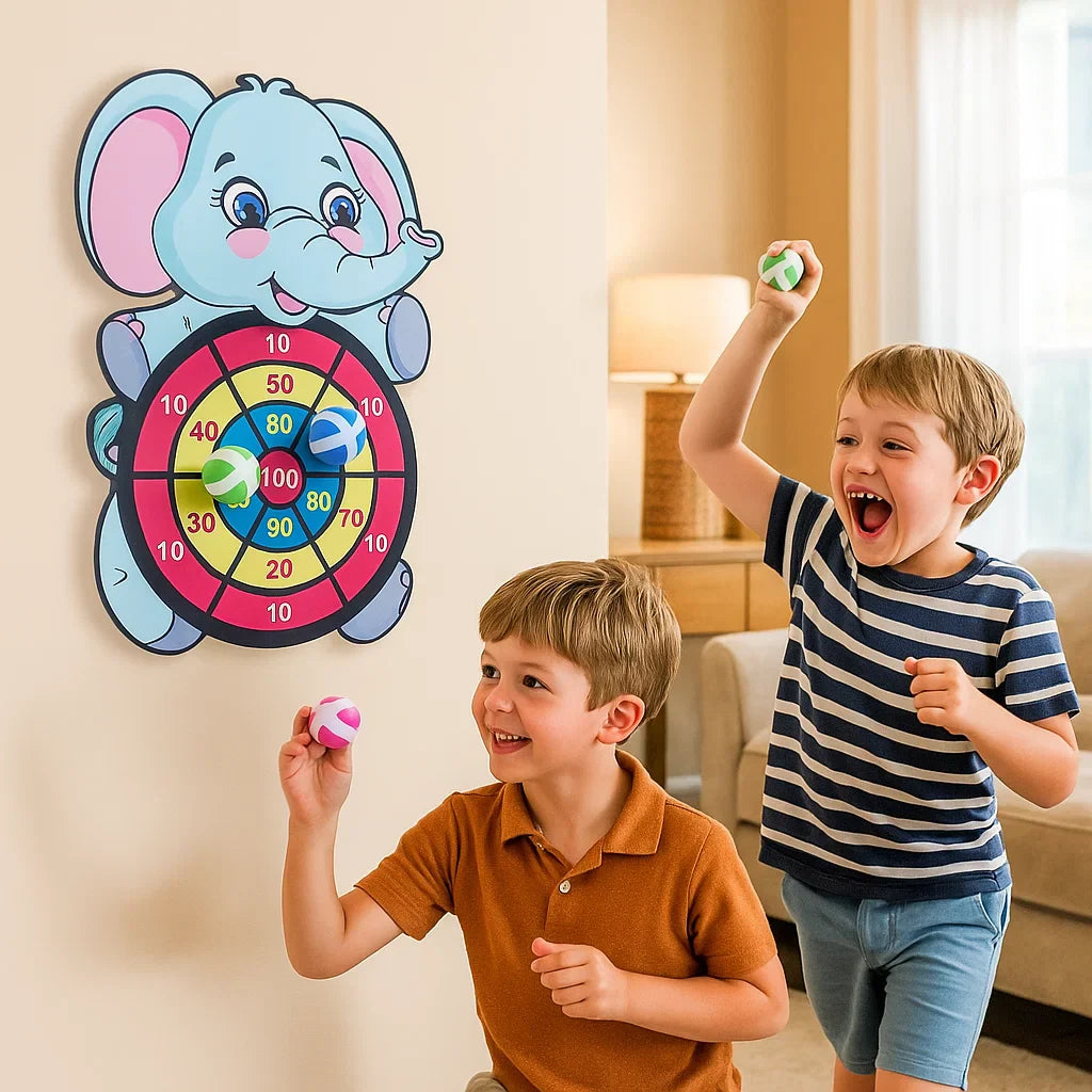 Urocza dziecięca gra w rzutki