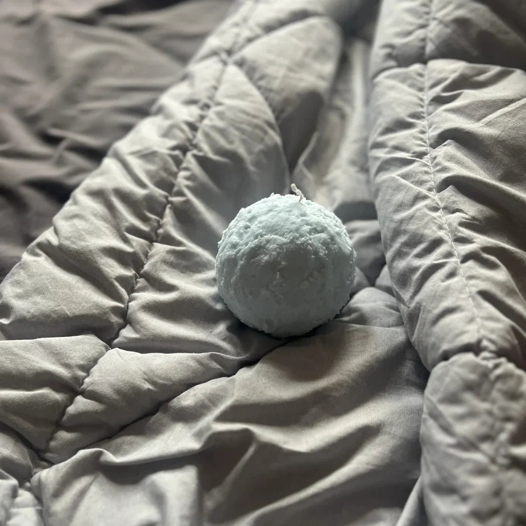 Dekoracyjna zimowa świeca „Śnieżna Kula”