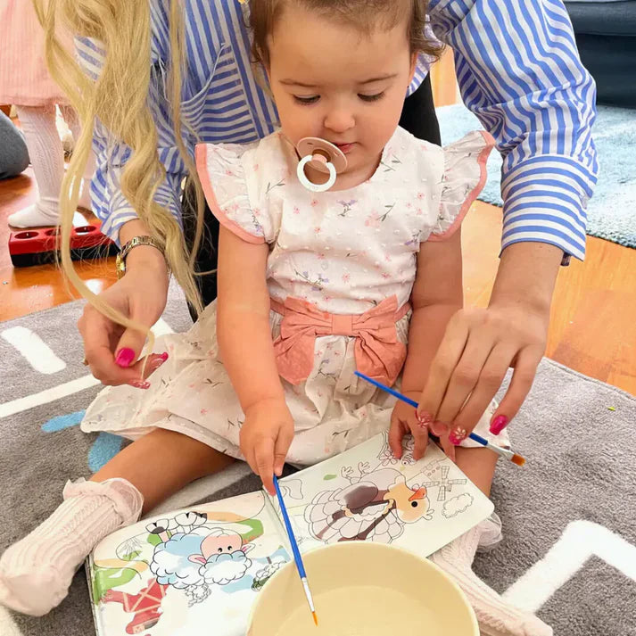 Książeczka do kolorowania wodą – Podążaj za liniami!