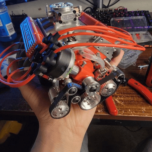 Zestaw modelu silnika benzynowego V8